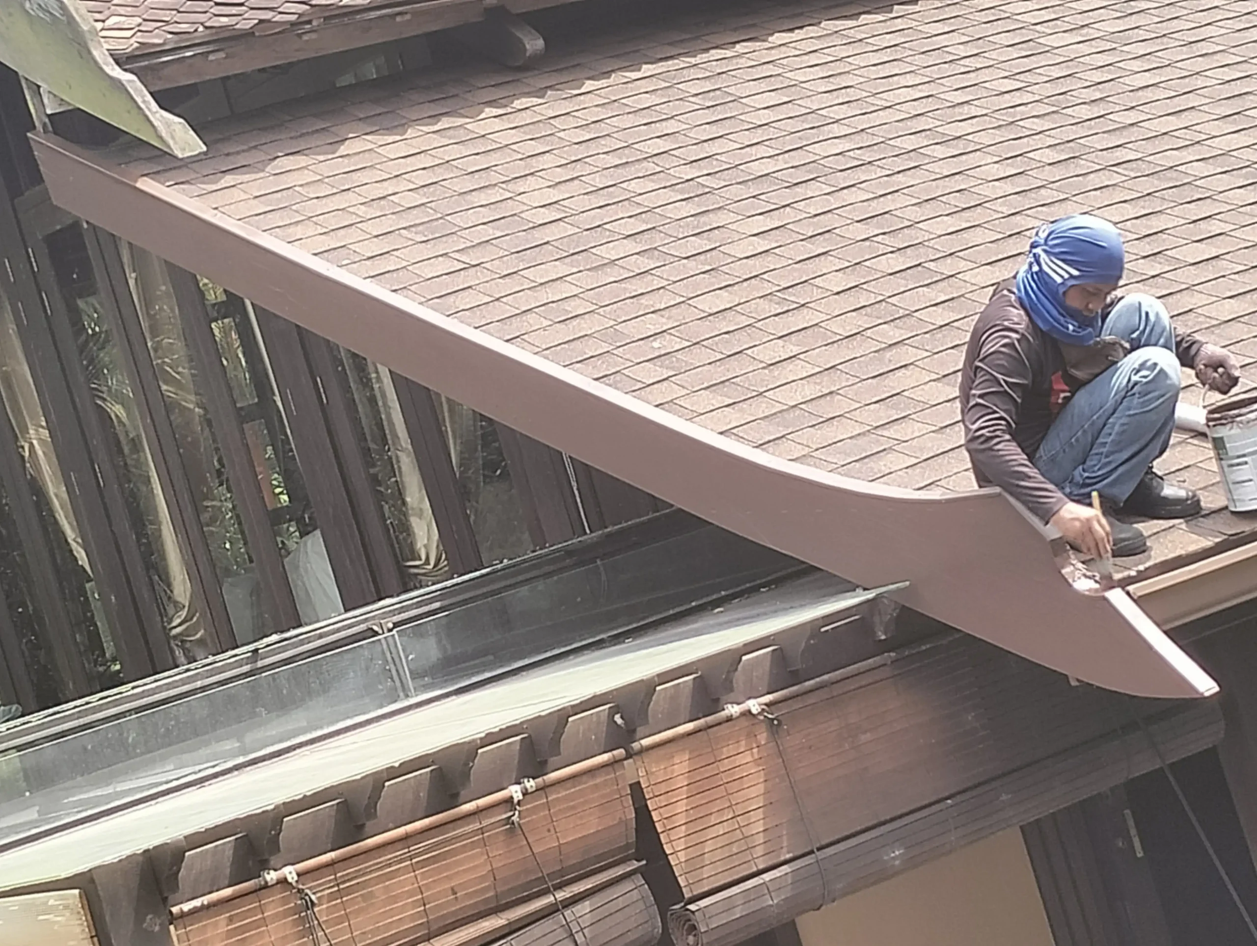 Shingles roofing